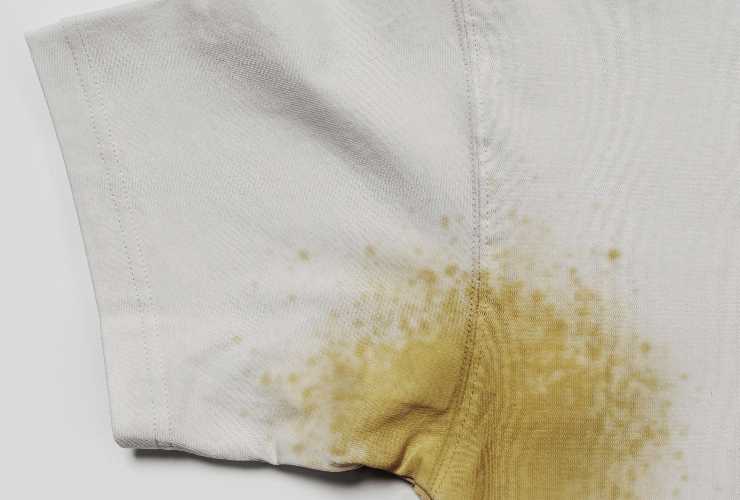 Macchie di sudore come toglierle - RicettaSprint