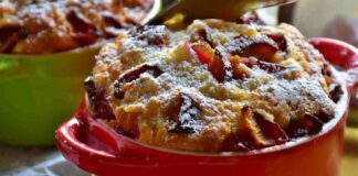 Mugcake alle prugne vegane - Ricettasprint.it