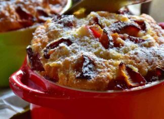 Mugcake alle prugne vegane - Ricettasprint.it