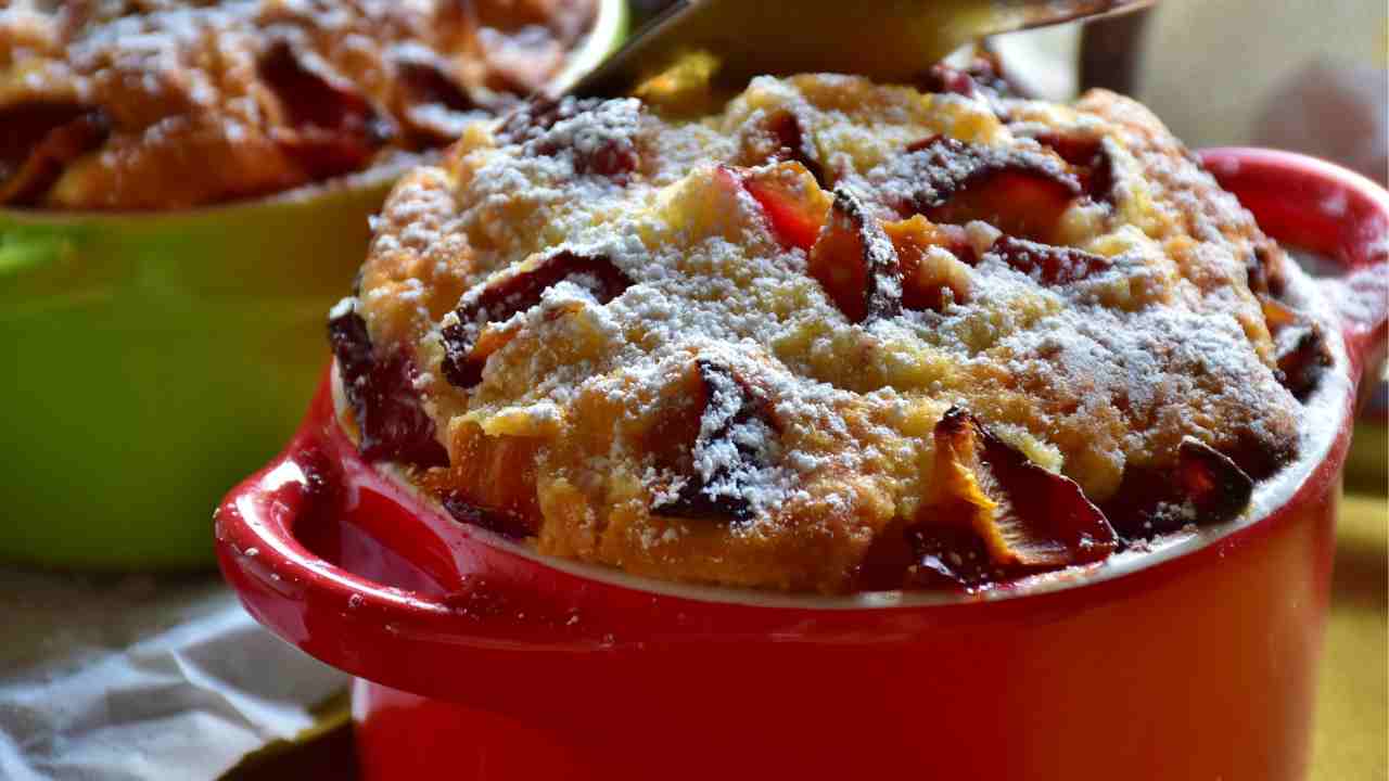 Mugcake alle prugne vegane - Ricettasprint.it