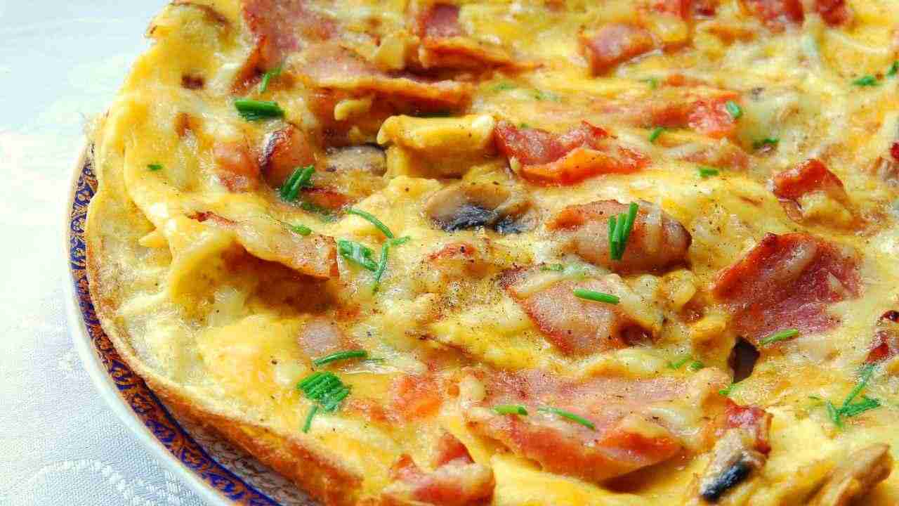 Piatto fatto con peperone pancetta e parmigiano - RicettaSprint
