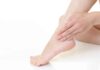 Piedi gonfi bevi questo - RicettaSprint