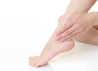 Piedi gonfi bevi questo - RicettaSprint