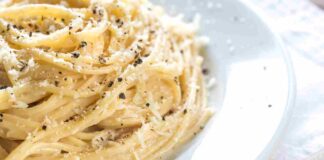 Pasta cacio e pepe ricettasprint.it