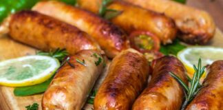 Preparo delle salsicce maledettamente perfette, morbide e succose, la tecnica degli chef Salsicce morbide e succose - Ricettasprint.it