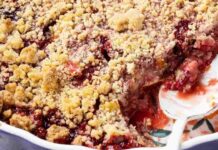 Sbriciolata con frutta fresca