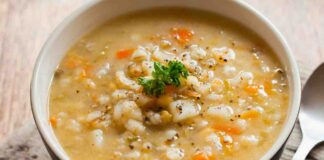 Zuppa con verdure fresche e legumi