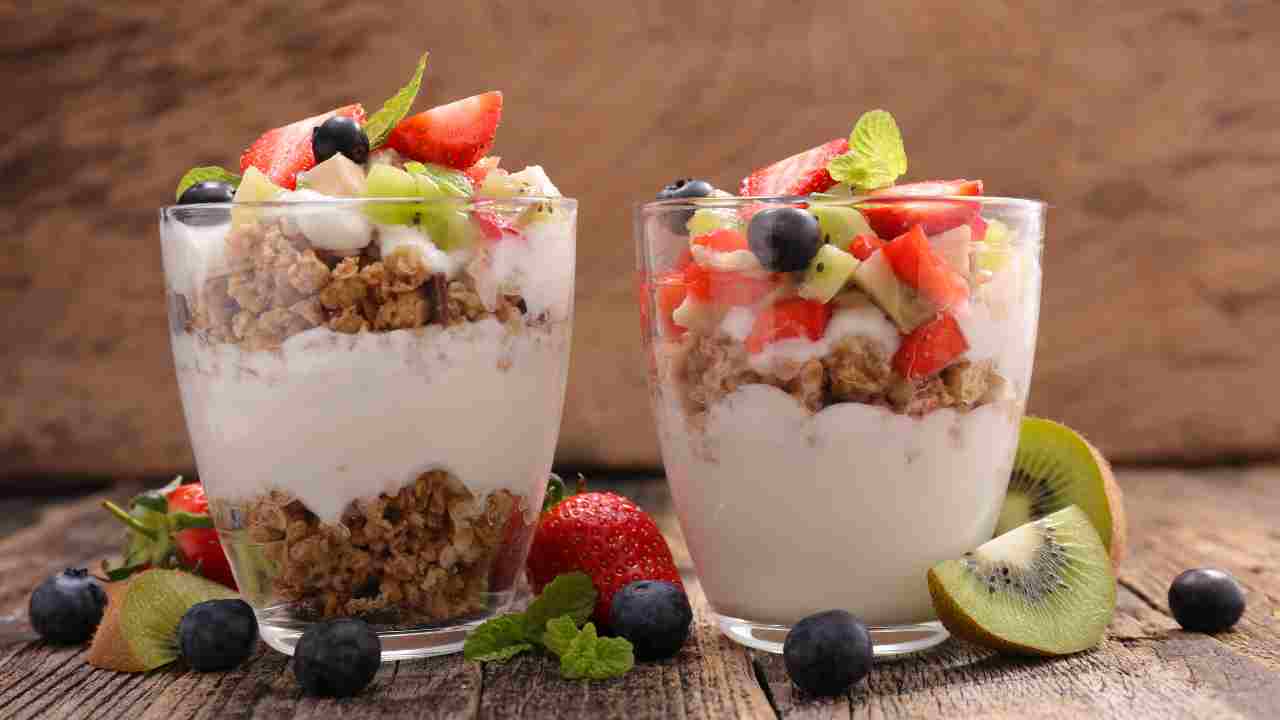 dessert yogurt e frutta fresca ricettasprint.it