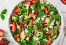 insalata di avocado fragole e feta ricettasprint.it