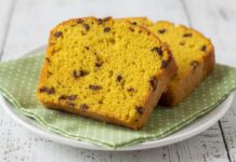 Il plumcake lo faccio con zucca yogurt e tante gocce di cioccolato, ogni assaggio è magia plumcake zucca yogurt e gocce di cioccolato ricettasprint