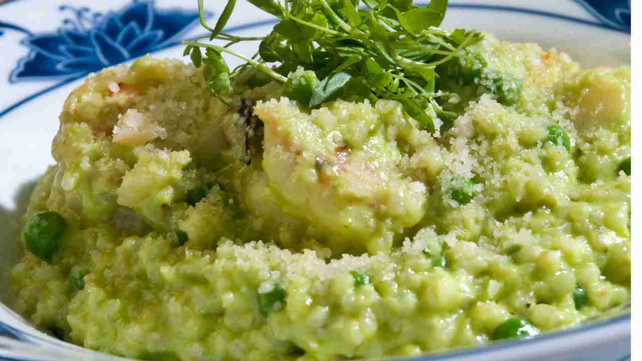 risotto con pesto di rucola e mandorle ricettasprint.it