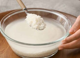 Altro che acqua micellare, è l’acqua di riso che ti salva la pelle del viso | La fai tu e non ti costa nemmeno un euro