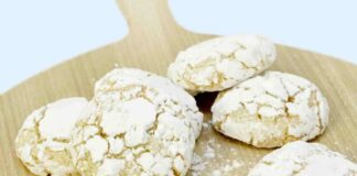 Senza uova, senza burro, con un pieno di frutta secca: che biscotti! Biscotti con frutta secca senza uova