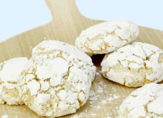 Biscotti con frutta secca senza uova