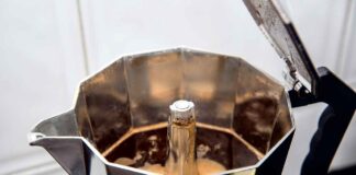 Caffè buono attenzione alla marca - RicettaSprint