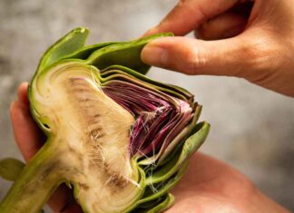 Carciofi, come togliere il nero dalle mani dopo averli puliti? Il trucco degli chef funziona sempre Carciofi come togliere il nero dalle mani - RicettaSprint