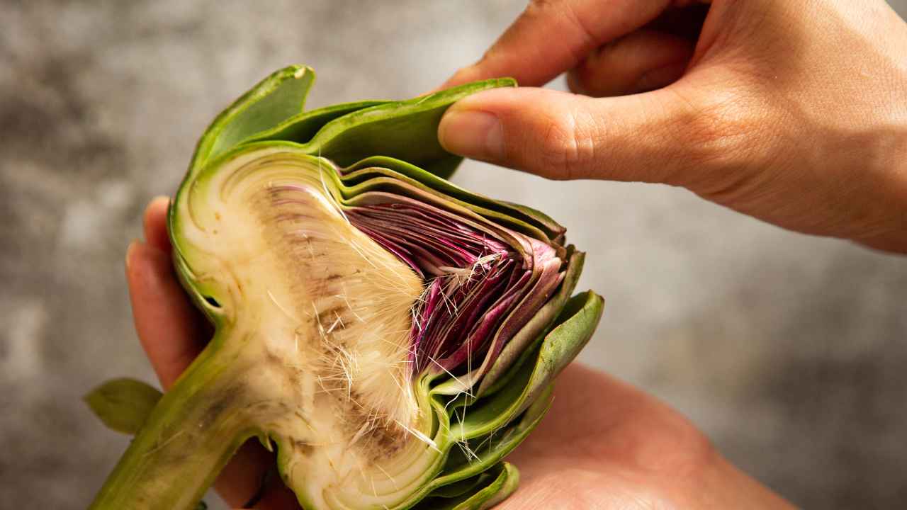 Carciofi come togliere il nero dalle mani - RicettaSprint