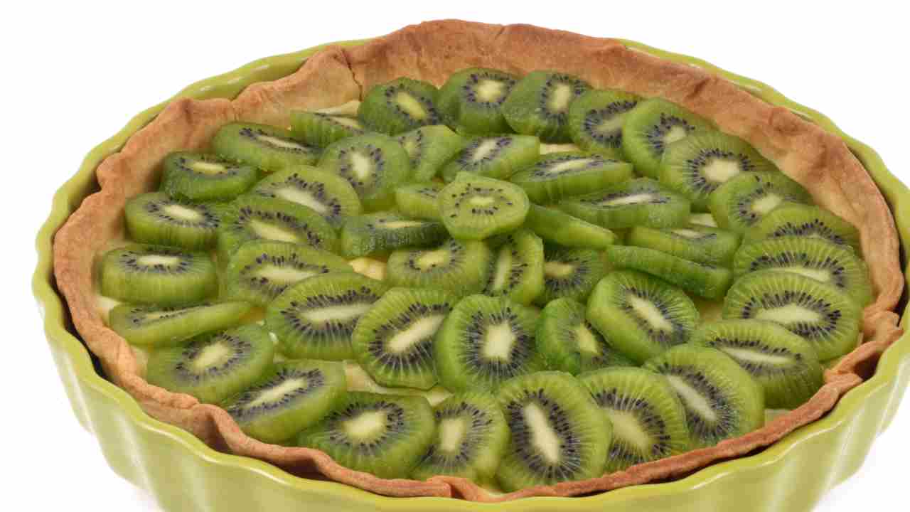 Crostata con crema e frutta fresca