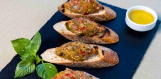 Crostoni con crema di melanzane