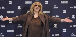 Iva Zanicchi sorridente