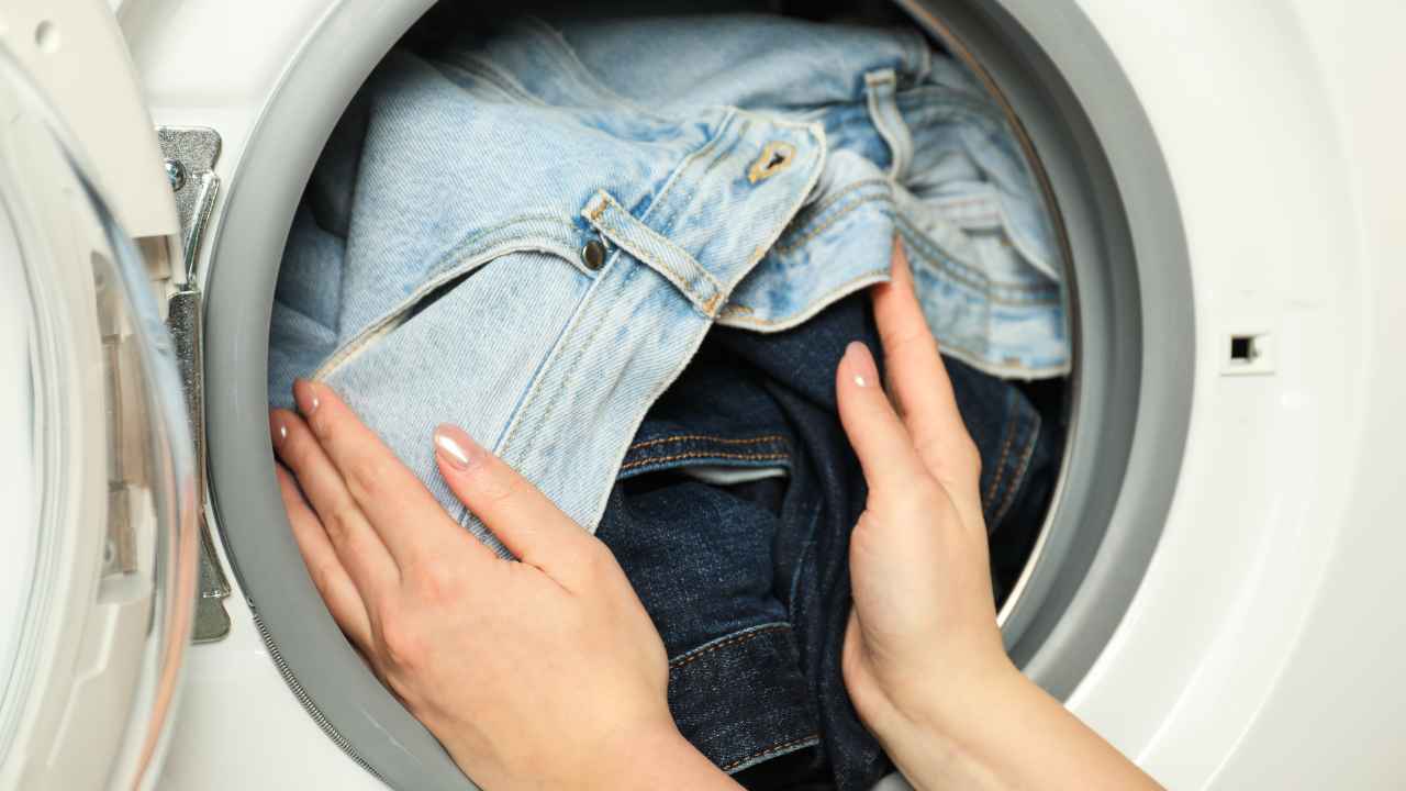 Jeans sporchi di olio come fare - RicettaSprint