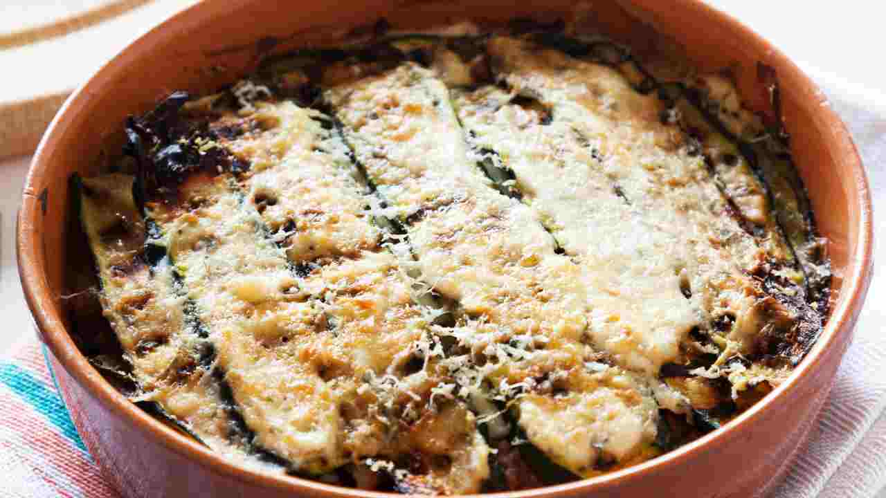 Parmigiana di zucchine al forno. ricettasprin.it