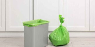 Cattivi odori dalla pattumiera? Ti basta un solo batuffolo di cotone e passa tutto