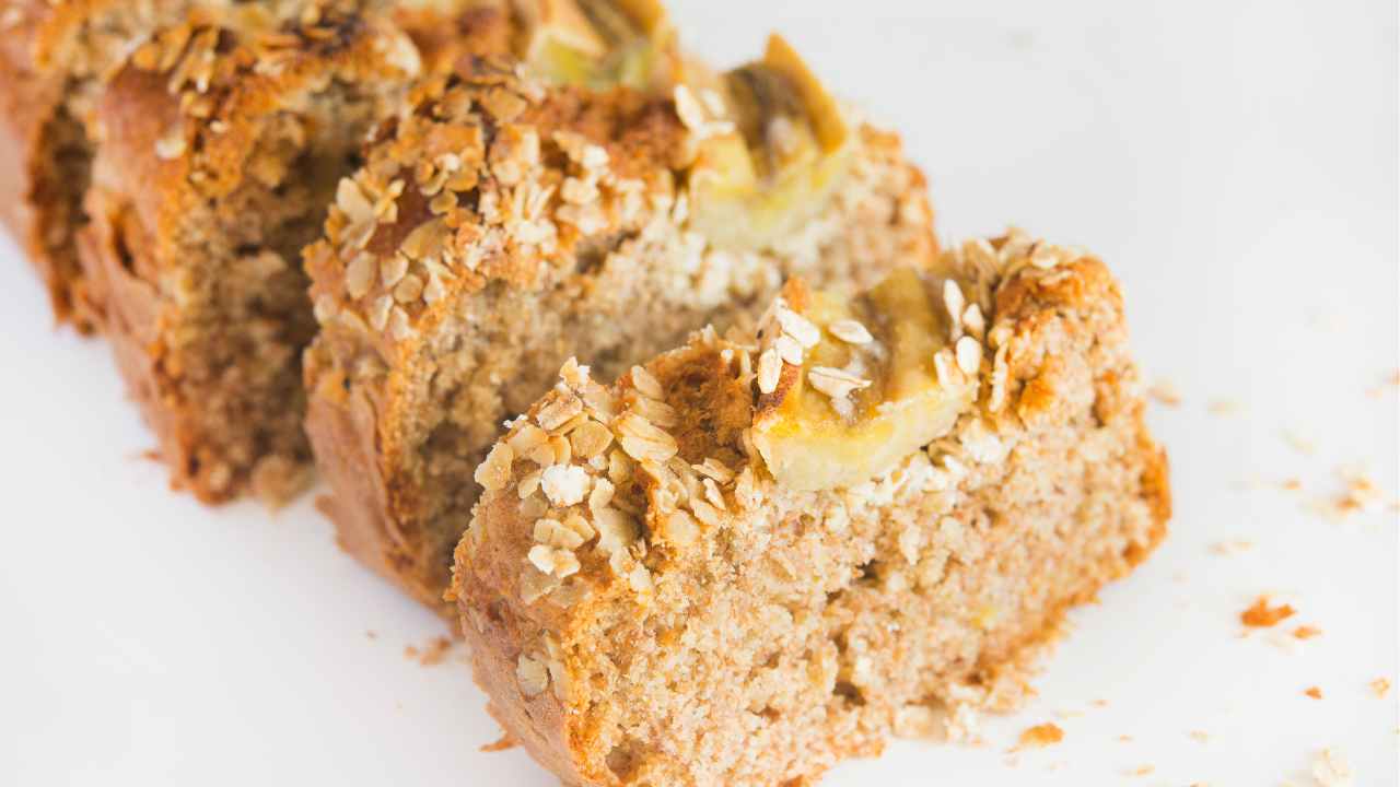 Plumcake avena e banane - Ricettasprint.it