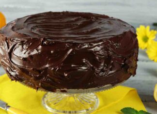 Torta al limone e cioccolato - Ricettasprint.it