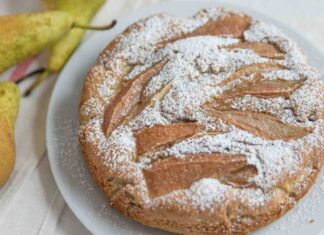 Torta di pere senza uova e burro - Ricettasprint.it