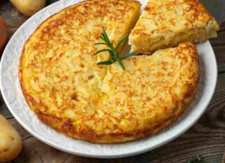 Torta filante con cipolle e patate. ricettasprint.it