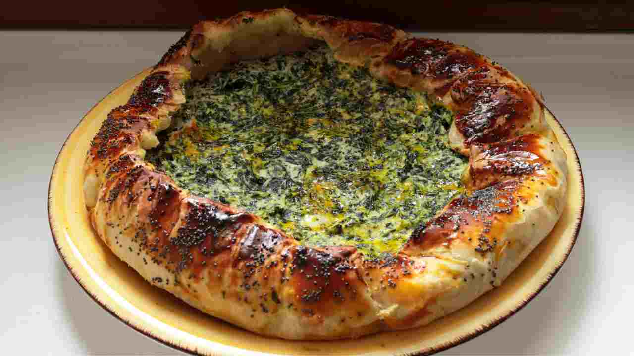 Torta salata zucchine e ricotta. ricettasprint.it