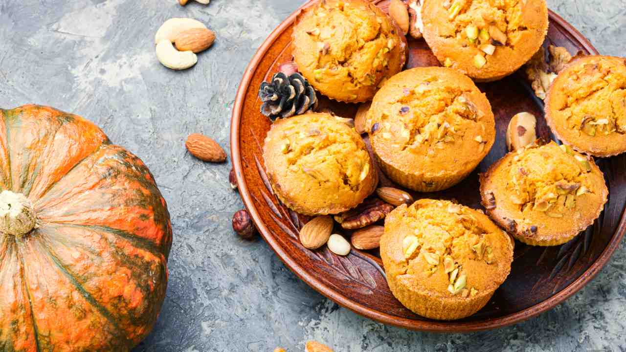 Tortini morbidi di zucca e mandorle