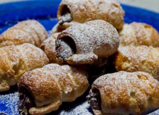 cannoli al cioccolato fatti in casa