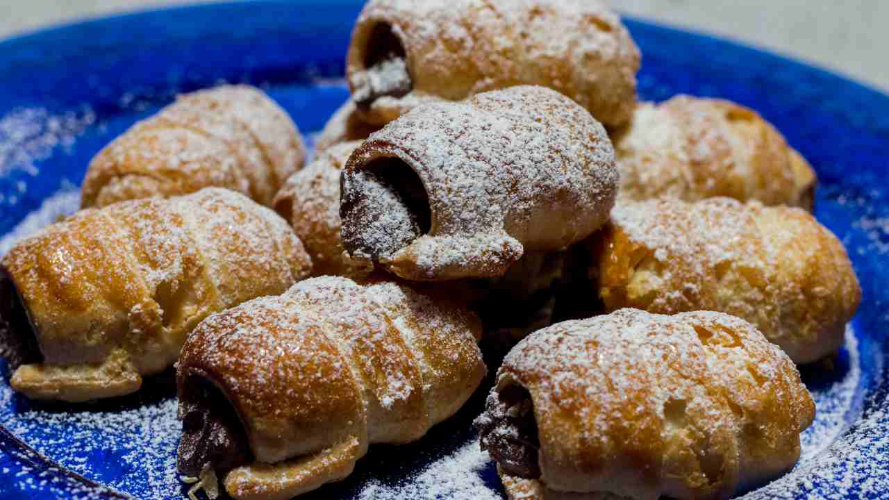 cannoli al cioccolato fatti in casa