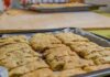 Cantucci toscani alle nocciole e gocciole di cioccolato, proprio come li vuole la tradizione