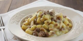 gnocchi con fonduta e salsiccia ricettasprint