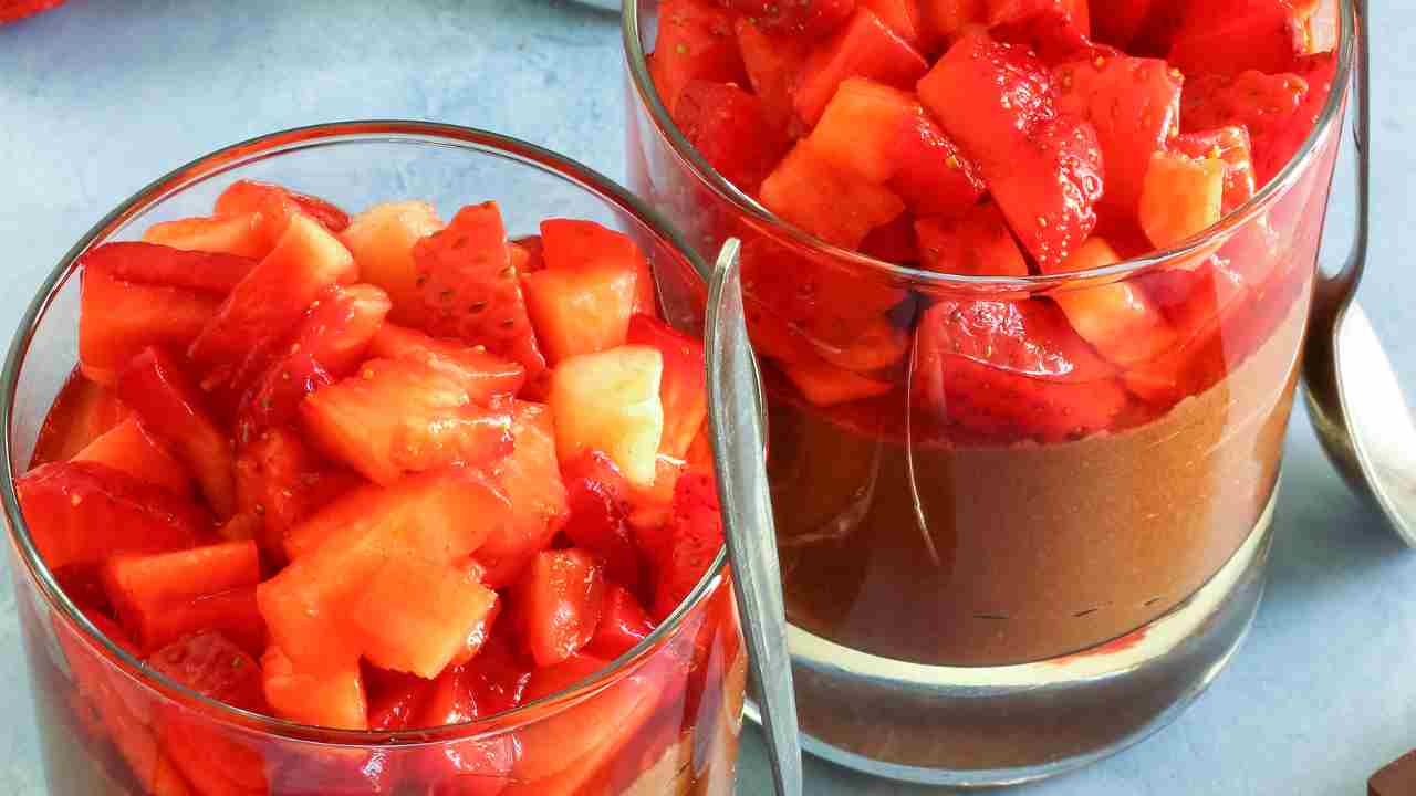 mousse fragole e anacardi ricettasprint.it