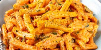 La pasta la faccio con la zucca, ma mica la solita: con una spolverata di pecorino cambi tutto pasta zucca pecorino ricettasprint
