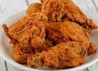 Pollo fritto in pastella, così viene davvero sfizioso con la crosticina che non si stacca pollo fritto in pastella crosticina croccante ricettasprint