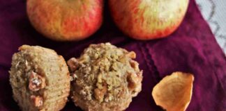 Sono biscotti brutti ma buoni, una prelibatezza a colazione per tutta la famiglia Biscotti brutti ma buoni alle mele e noci ricettasprint.it