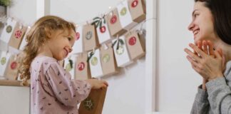 Calendario dell’Avvento fai da e senza junk food: 3 idee che i bambini adoreranno Calendario dell'avvento per bambini fatto in casa per bambini - RicettaSprint