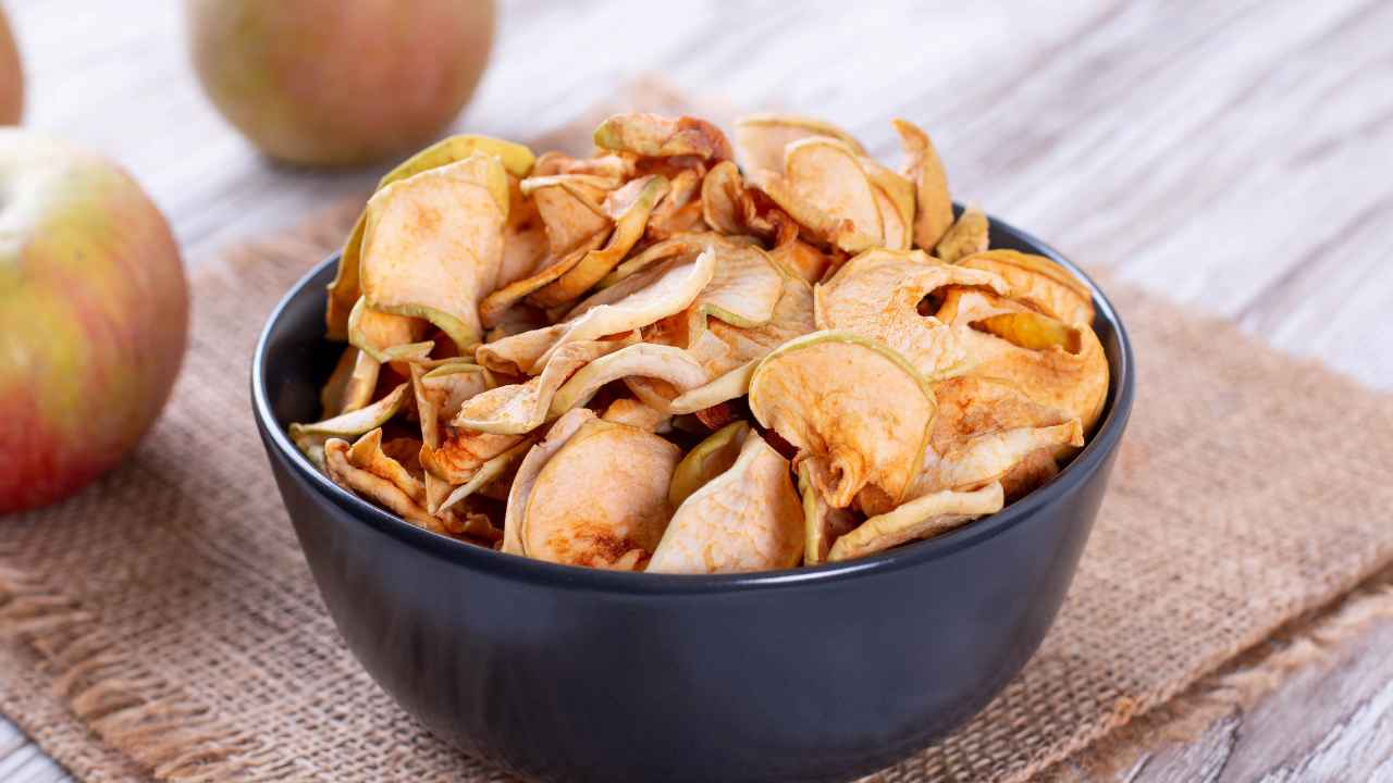 Chips di mele per la merenda di mio figlio - RicettaSprint