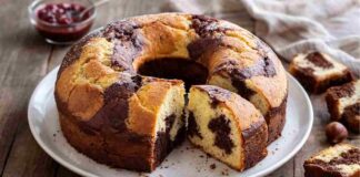 Ciambella della nonna con il cioccolato - RicettaSprint