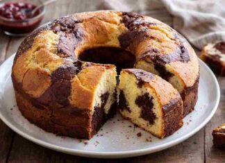 Ciambella della nonna con il cioccolato - RicettaSprint