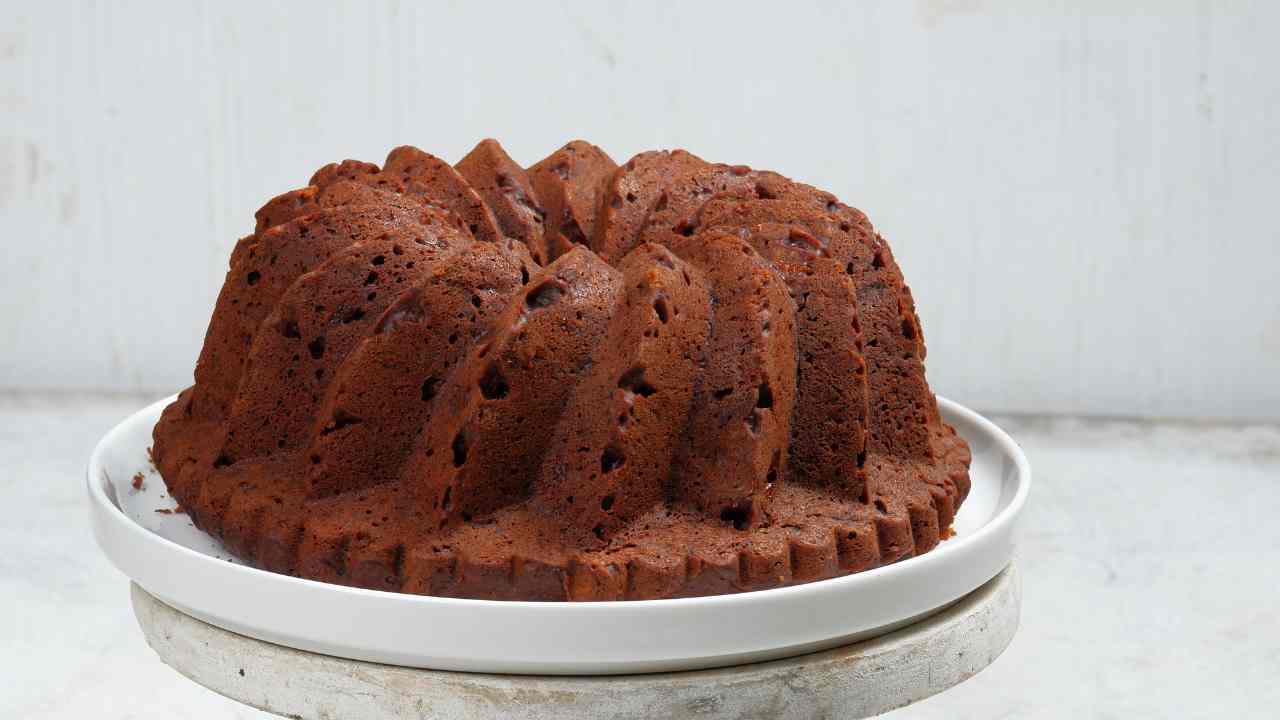 Ciambellone all'acqua e cacao - Ricettasprint.it