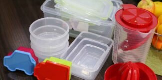 Ciotole unte con sporco che non va via nemmeno con la lavastoviglie, prova subito con questa tecnica e vedrai Contenitori sporchi come lavare - RicettaSprint