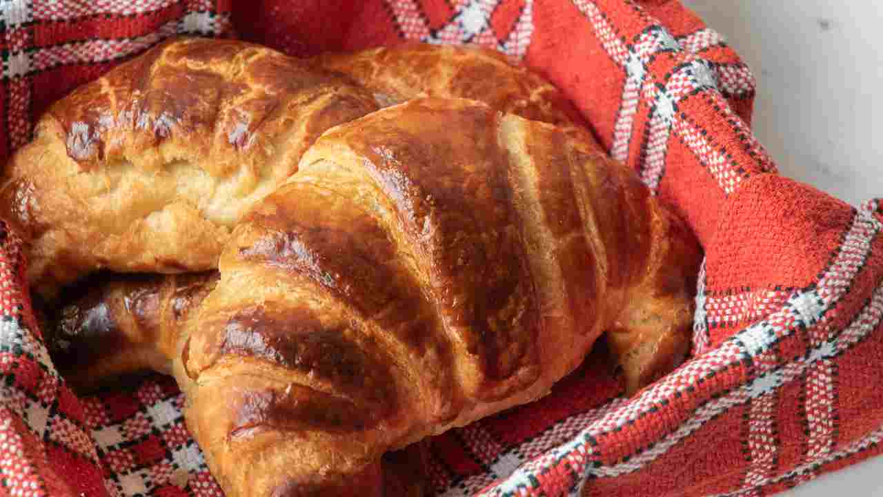 Cornetti in un lampo. ricettasprint.it