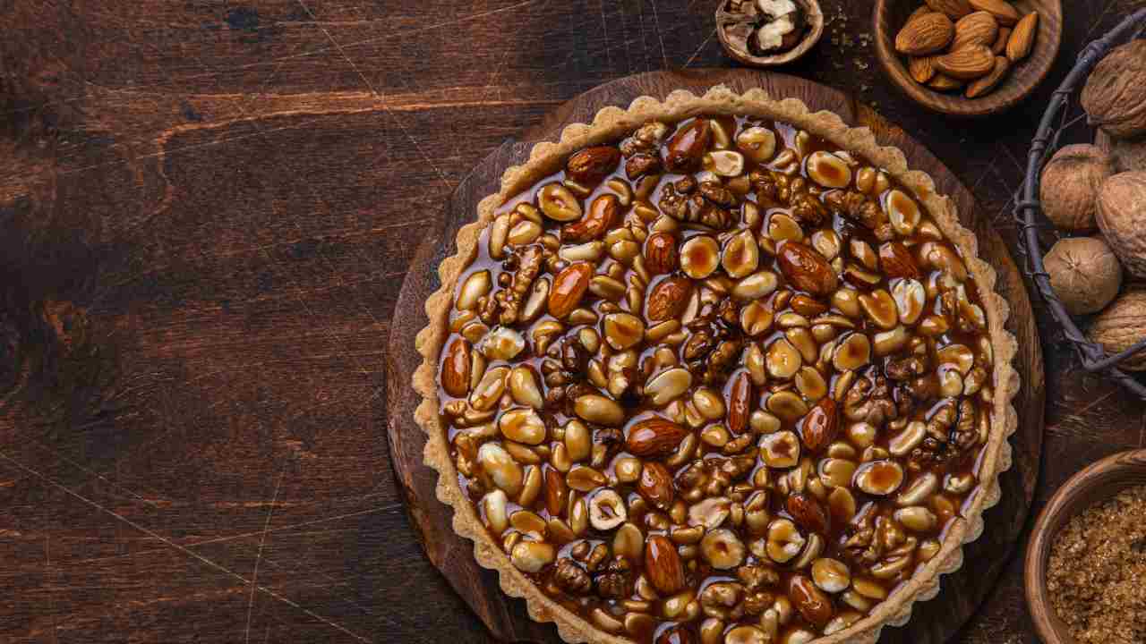 Frutta secca nella crostata