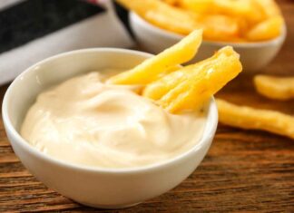 Maionese sulla mia tavola a Natale, con queste 3 ricette accontenti tutti anche alla Vigilia Maionese fatta in casa per Natale 3 ricette - RicettaSprint